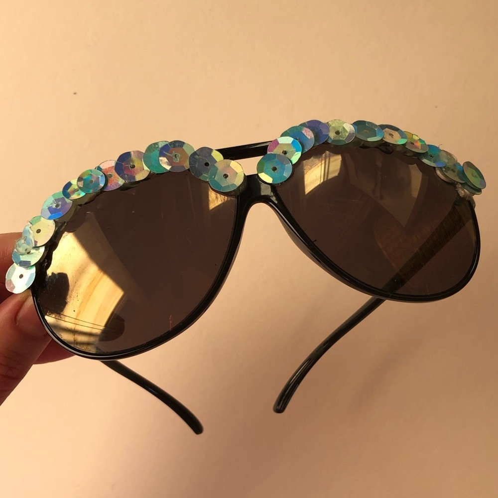 Festival style American Eagle black aviators sunglasses sequin